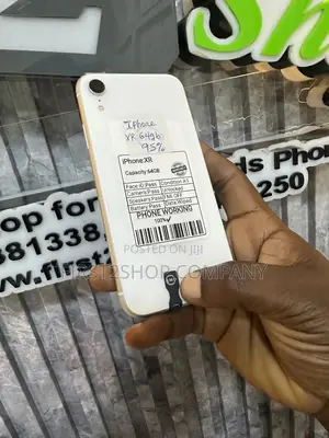 Apple iPhone XR 64 GB White