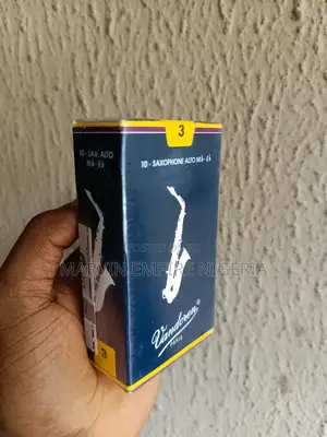 3.0 Vandoren Reed Alto Sax Traditional Box Mi♭ - ♭