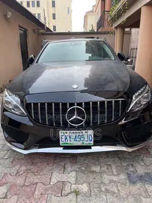 Mercedes-Benz C300 Base Sedan RWD (2.0L 4cyl 7A) 2016 Black