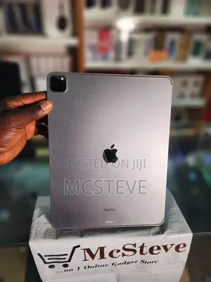 Apple iPad Pro 12.9 (2022) 128 GB Gray