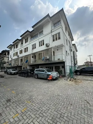 4bdrm Duplex in Surulere for sale