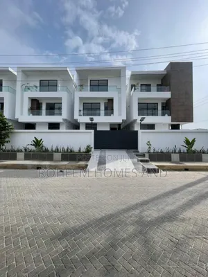 5bdrm Duplex in Secured Estate, Lekki Phase 1 for sale