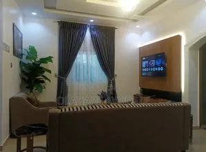 Modern 2-Bedroom Apt | Short Let | Magodo Phase 2 Environs, Lagos