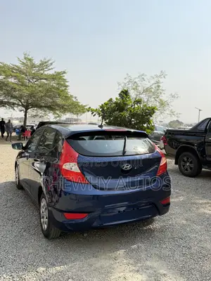 Hyundai Accent SE Sedan 2017 Blue