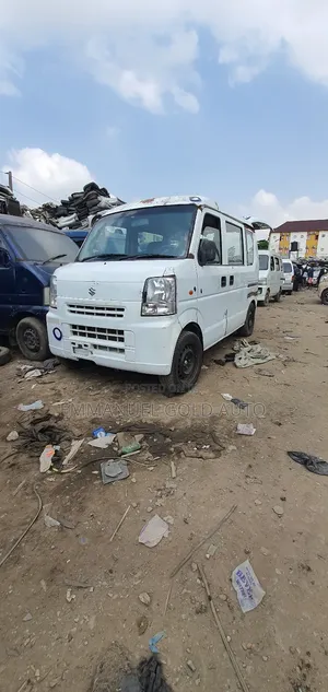 Suzuki APV Minibus 2010 White