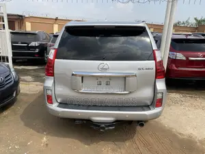 Lexus GX 2011 Silver
