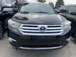 Toyota Highlander Limited 3.5l 4WD 2013 Black