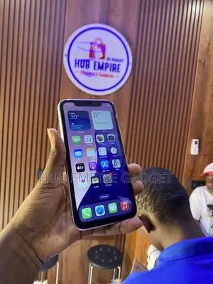 Apple iPhone XR 64 GB White