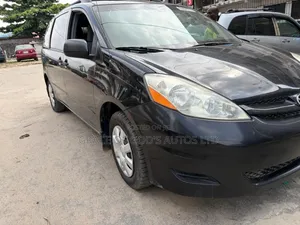 Toyota Sienna 2010 Black