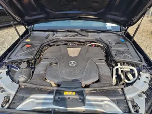 Mercedes-Benz C400 2016 Blue