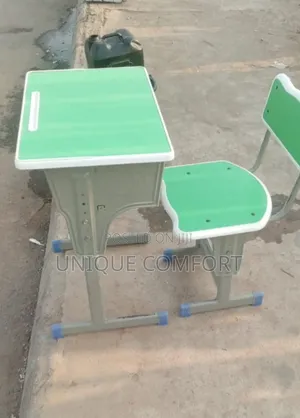 Kids/Adults Reading Table With Chair