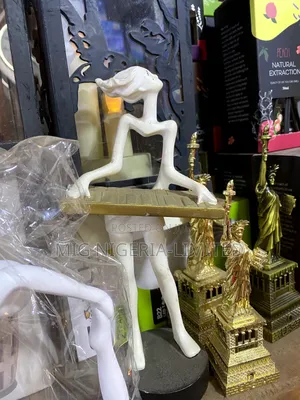 Centre Piece Figurine Centre Table Decorations Shelves Deco