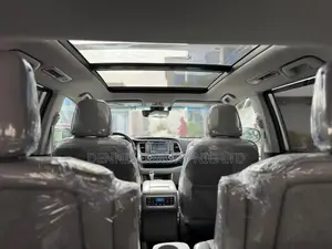 Toyota Highlander Suv for Self Drive