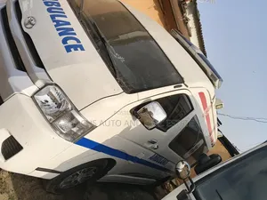 Toyota HiAce 2014 White
