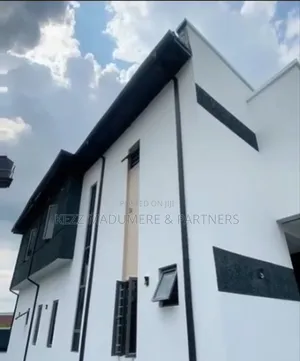 4bdrm Duplex in Dana Estate Port for sale