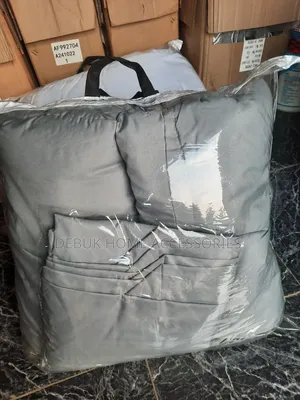 7 by 7 Duvet Set (Grey White Colour)