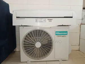 Hisense 1.5hp Inverter Ac, With Remote Installation Kit. Almost New