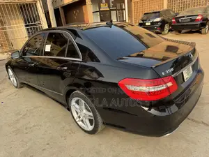 Mercedes-Benz E350 Base 4dr Sedan RWD (3.5L 6cyl 7A) 2013 Black