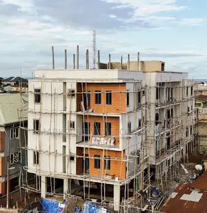 3bdrm Apartment in Yaba Lagos for sale