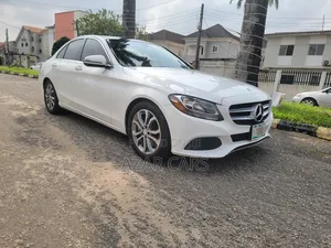Mercedes-Benz C300 Sport 4Matic Sedan AWD (2.0L 4cyl 7A) 2017 White