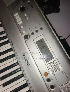 Foreign Used Yamaha PSR E313 Keyboard