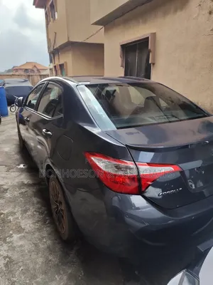 Toyota Corolla S 4dr Sedan (1.8L 4cyl CVT) 2015 Black