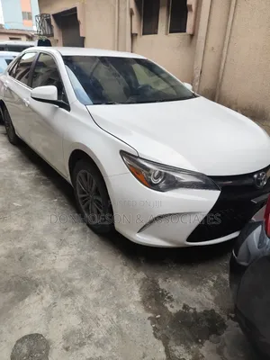 Toyota Camry 2016 White