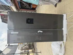 Hisense Side by Side Fridge With Dispenser
