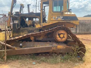 Cat Bulldozer D7h - LGP - Company Use