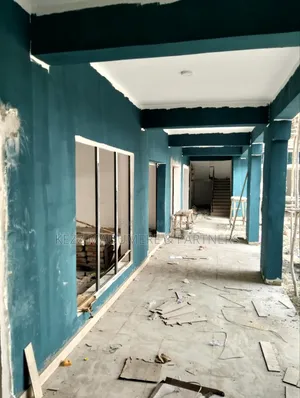 To Let : This Is a Massive Upstairs Hall