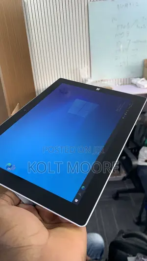 Laptop Microsoft Surface 3 4GB Intel Core i3 SSD 60GB