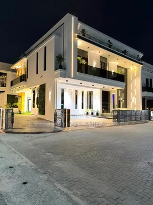 Furnished 5bdrm Duplex in Chevron for sale