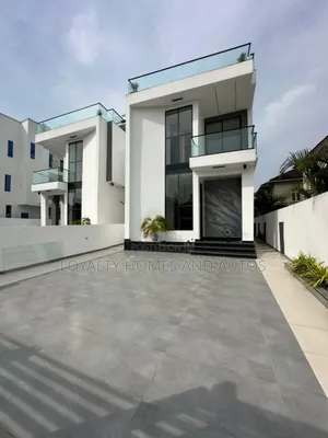 Furnished 5bdrm Duplex in Chevron for sale