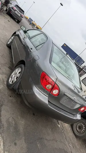 Toyota Corolla LE 2006 Silver