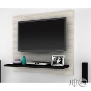 Pearl Medium Floating Tv Shelf