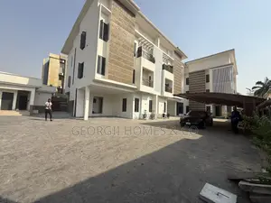 6bdrm Townhouse/Terrace in Utako for sale