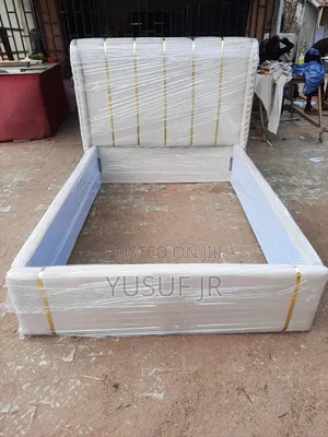 Bedframe/Bedstand