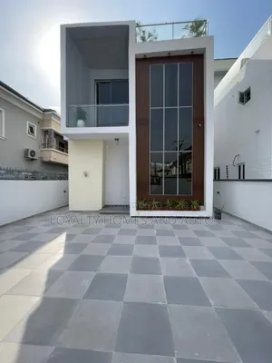 Furnished 5bdrm Duplex in Chevron for sale