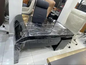 Office Executive Table With Glass Top