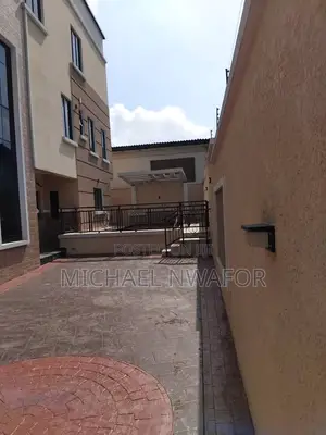 Furnished 5bdrm Duplex in Magodo G R A Phase 1 for sale