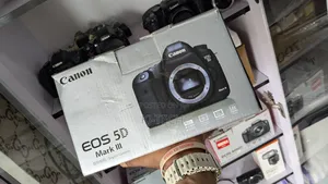 Canon Eos 5d Mark-Iii Camera and 50mm Prime Lens