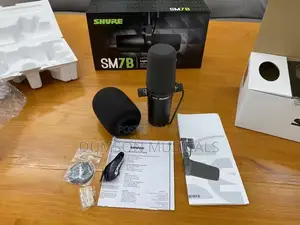 Shure Sm7b Legendary Vocal Microphone