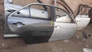Toyota Camry 2010 Front And Back Door Right Side