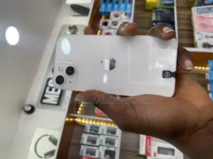 Apple iPhone 13 128 GB White