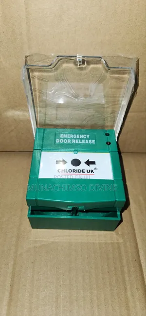 Chloride Uk Green Emergency Breakglass