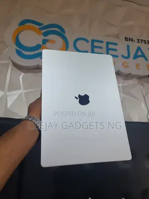 Laptop Apple MacBook Pro 2021 M1 32GB Apple M1 Max SSD 1T