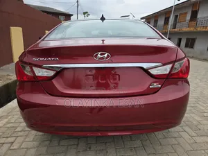 Hyundai Sonata Limited Sedan FWD (2.4L 4cyl 6A) 2013 Red