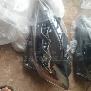 Head Lamp Is250 Three Touch Led 2015