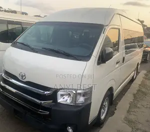 Toyota HiAce 2017 White