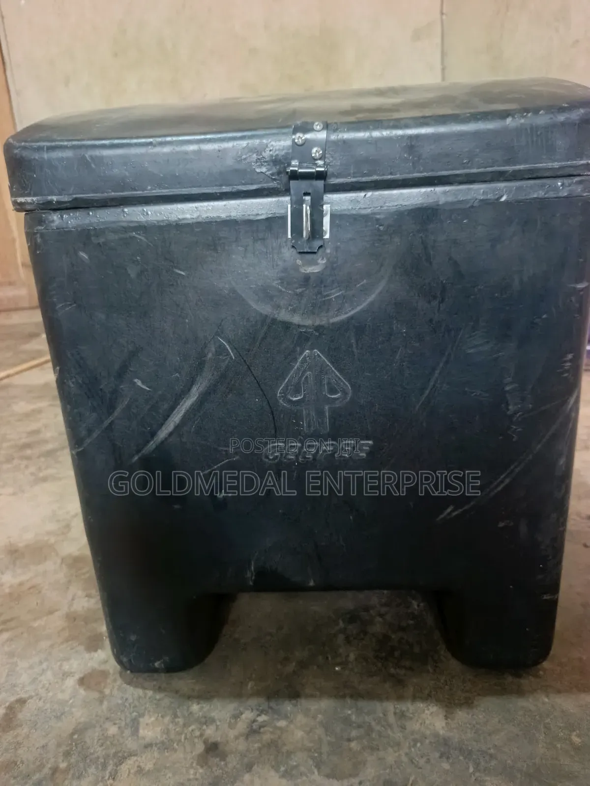 Dispatch Box